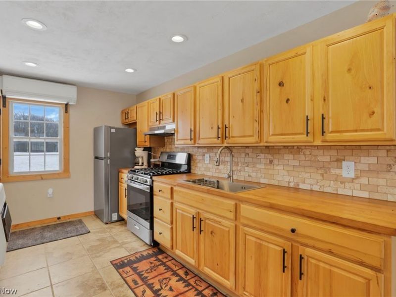 18010 Winterset Lane, Lore City, OH 43755 Photo 10