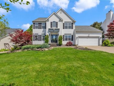 386 Weatherstone Drive, Wadsworth, OH 44281