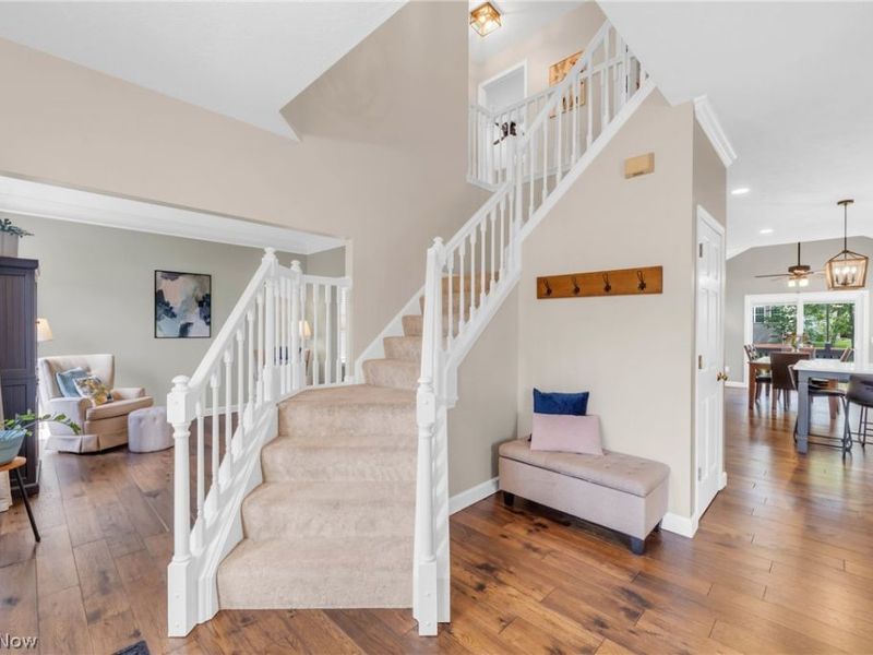 386 Weatherstone Drive , Wadsworth, OH 44281 Photo 4