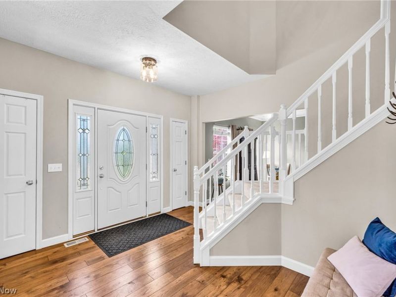 386 Weatherstone Drive , Wadsworth, OH 44281 Photo 6
