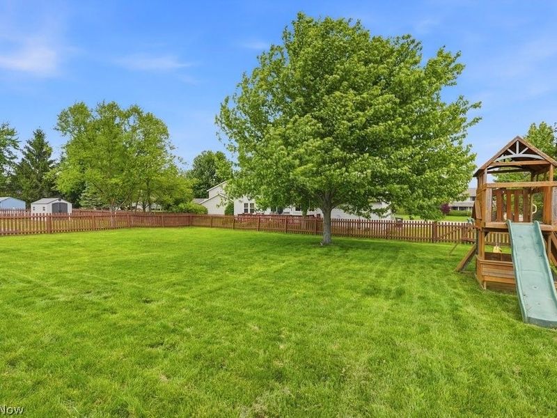 5321 Young Road , Stow, OH 44224 Photo 4