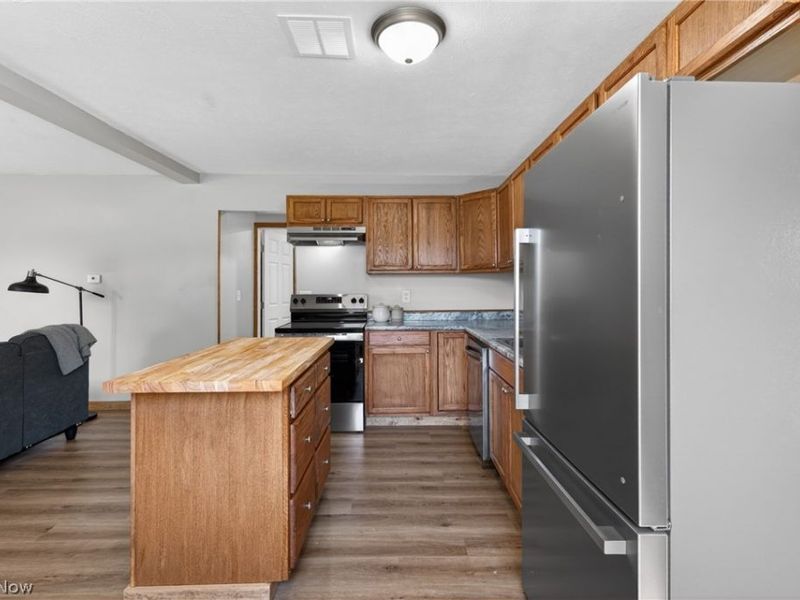 533 W Bank Street, Uhrichsville, OH 44683 Photo 12