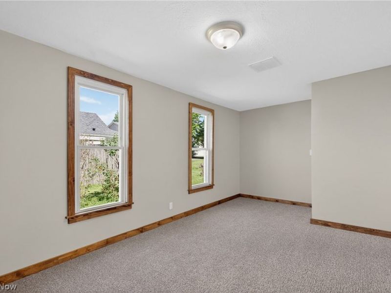 533 W Bank Street, Uhrichsville, OH 44683 Photo 25