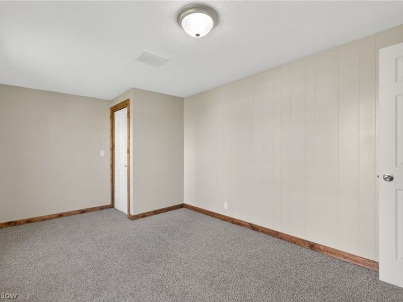 533 W Bank Street, Uhrichsville, OH 44683 Photo 26