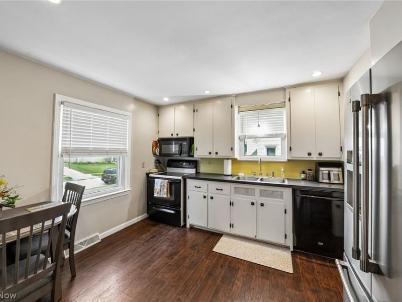 4319 Rockland Drive, Brooklyn, OH 44144 Photo 8
