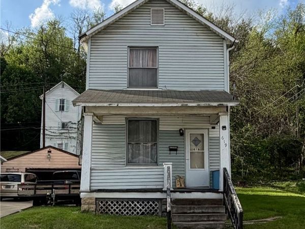 619 N Cedar St, New Castle, PA 16102
