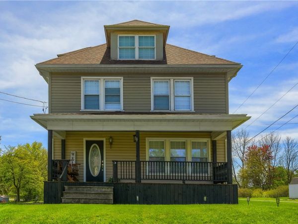 701 Old Zelienople Rd, Ellwood City, PA 16117