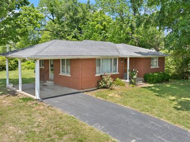 2413 US-127, Russell Springs, KY 42642