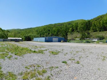 13070 N U.S. 119 , Totz, KY 40870