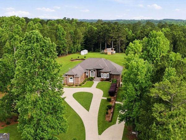 304 Deer Creek Drive, Forsyth, GA 31029