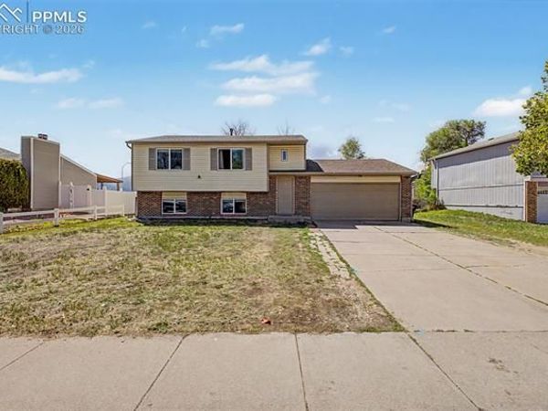 1230 Bayberry Drive, Colorado Springs, CO 80916