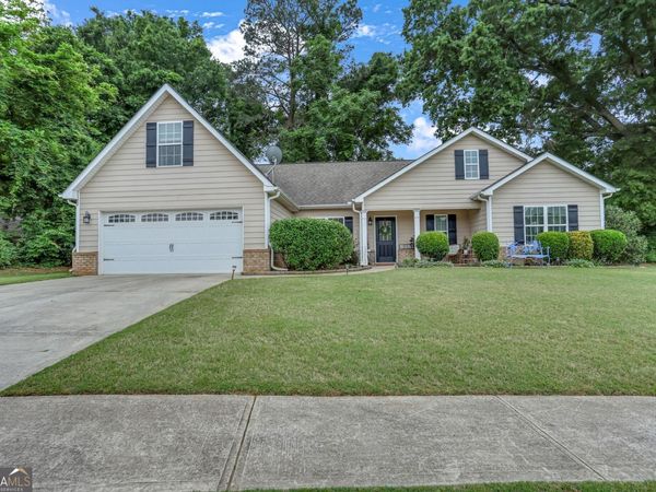 172 Village Pass, Statham, GA 30666