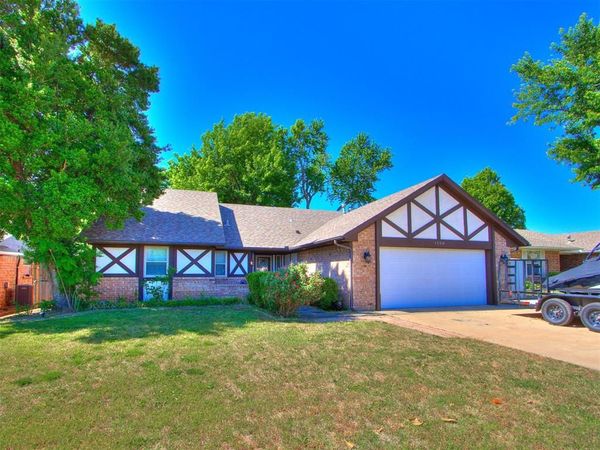 1508 NE 2nd Street, Moore, OK 73160