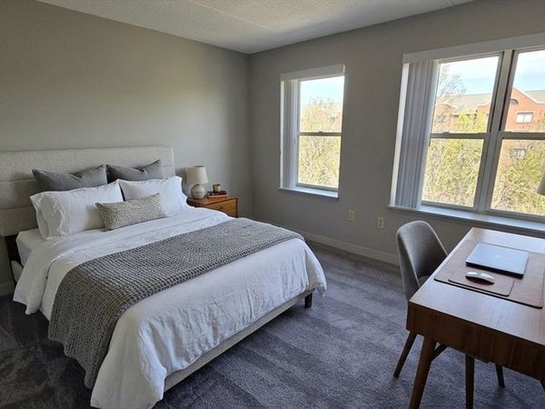 1 South Point Dr, Unit 408, Boston, MA 02125