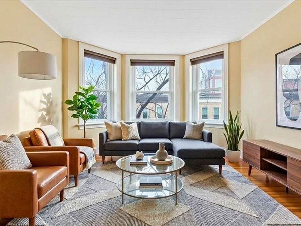 8 Euston St, Unit 5, Brookline, MA 02446