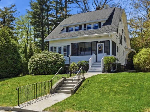 11 Wildrose Avenue, Worcester, MA 01602
