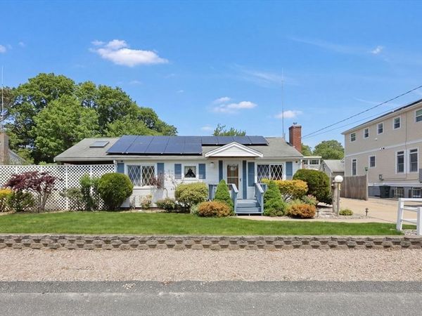 12 Winthrop Dr, Falmouth, MA 02536
