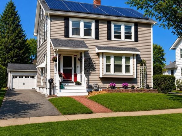 11 Clifton Ave, Beverly, MA 01915