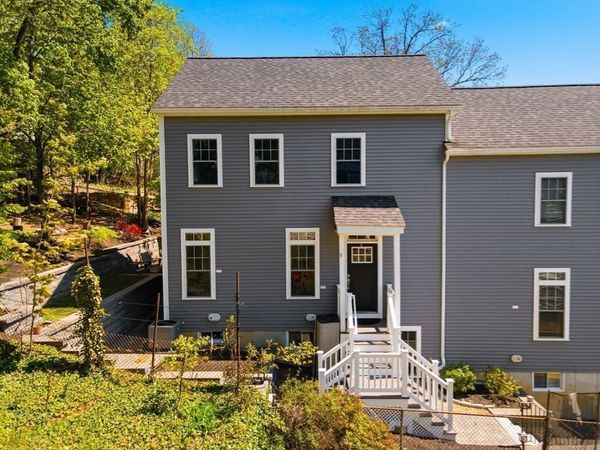 33 Charles St., Unit 33, Watertown, MA 02472