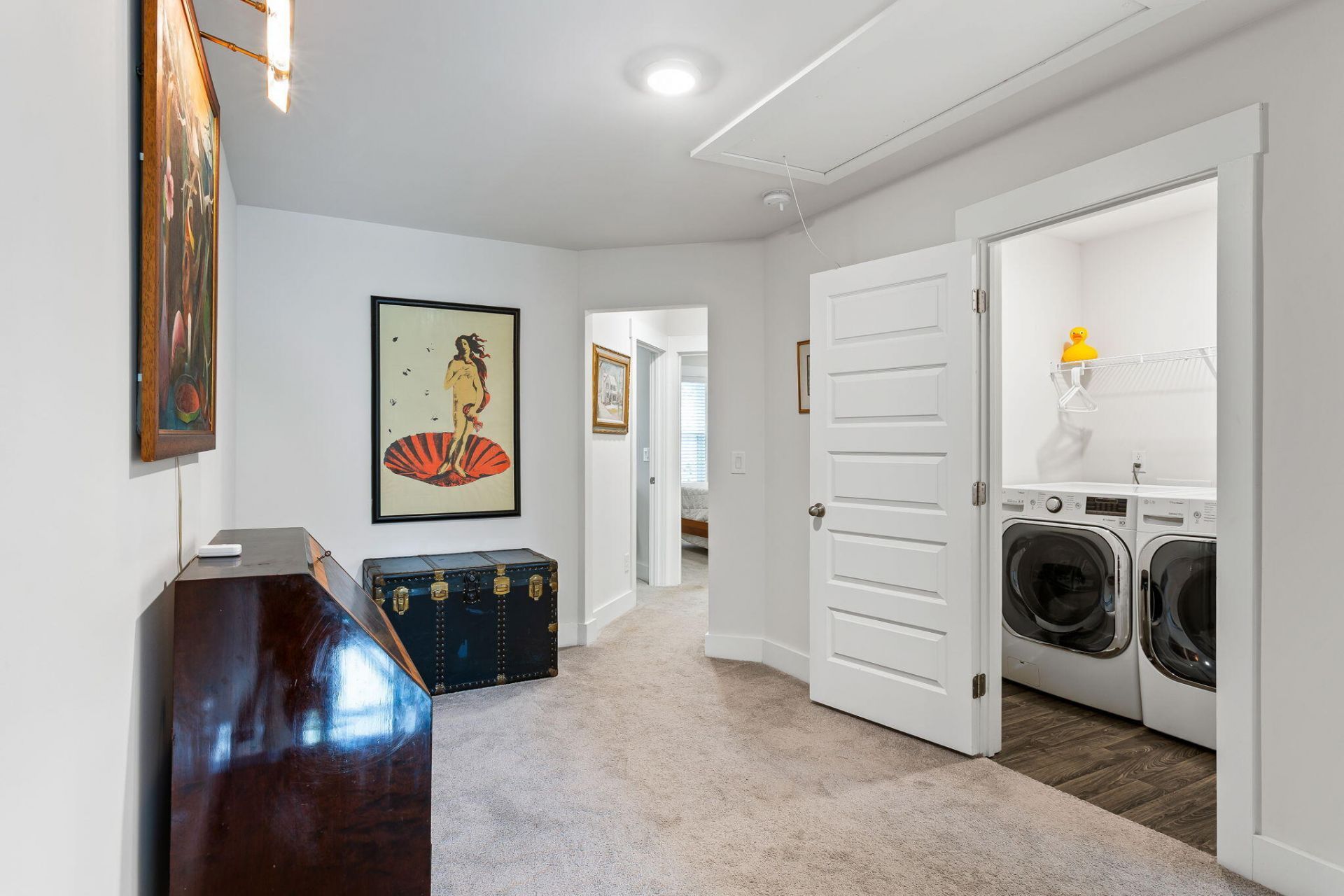 7789 Park Gate Drive Photo 12