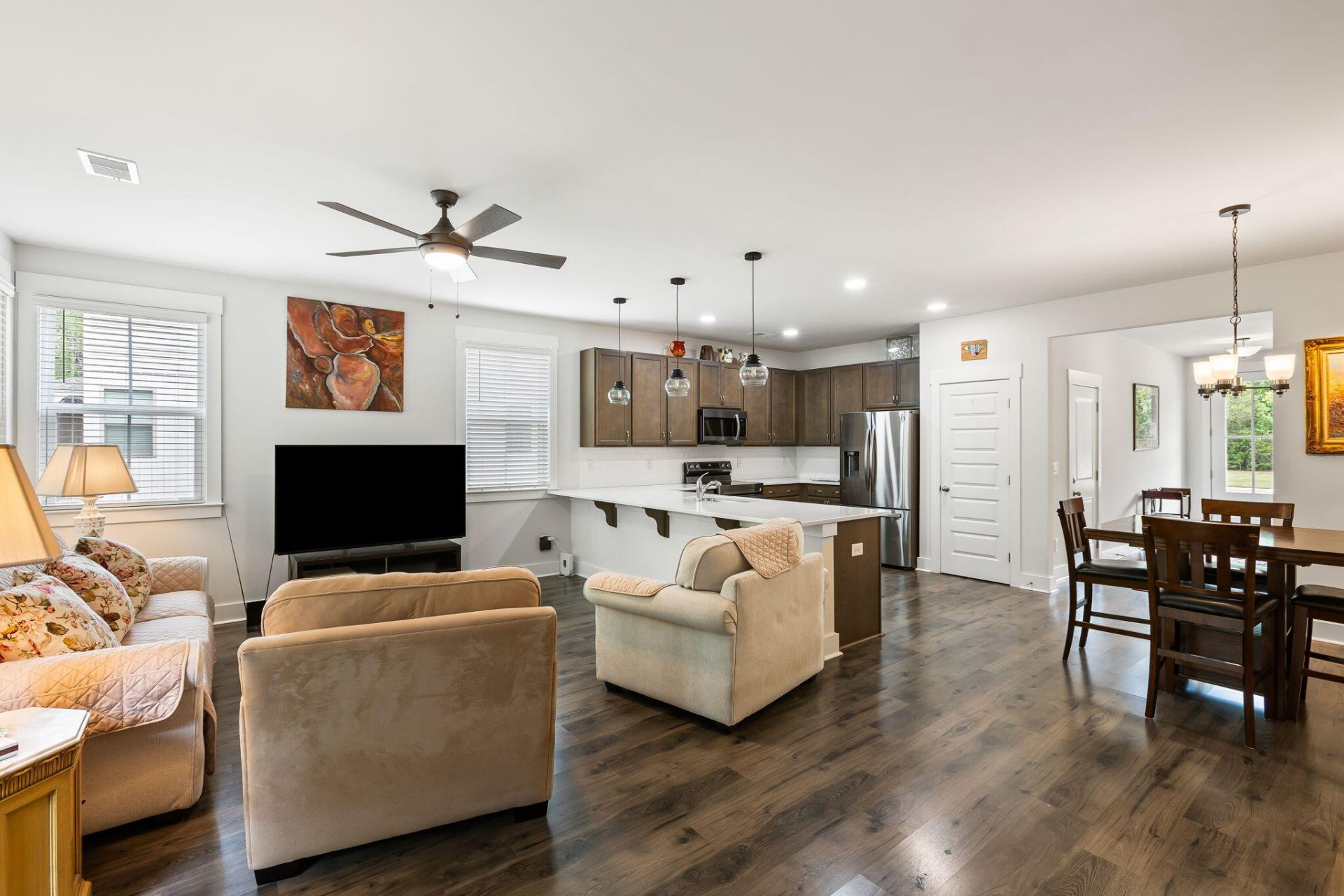 7789 Park Gate Drive Photo 9
