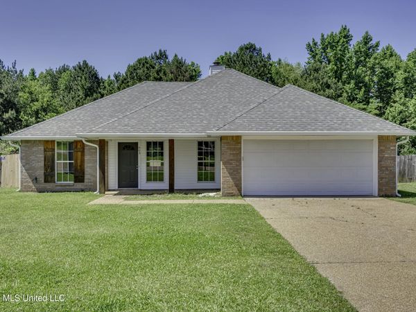 663 Falcon Lane, Florence, MS 39073