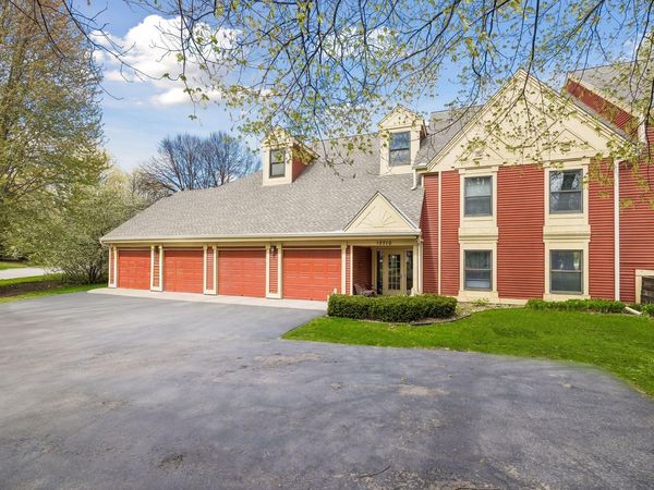 15710 26th Avenue N, Unit D, Plymouth, MN 55447