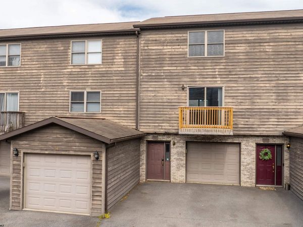 12 Silver Creek Drive, Morgantown, WV 26505