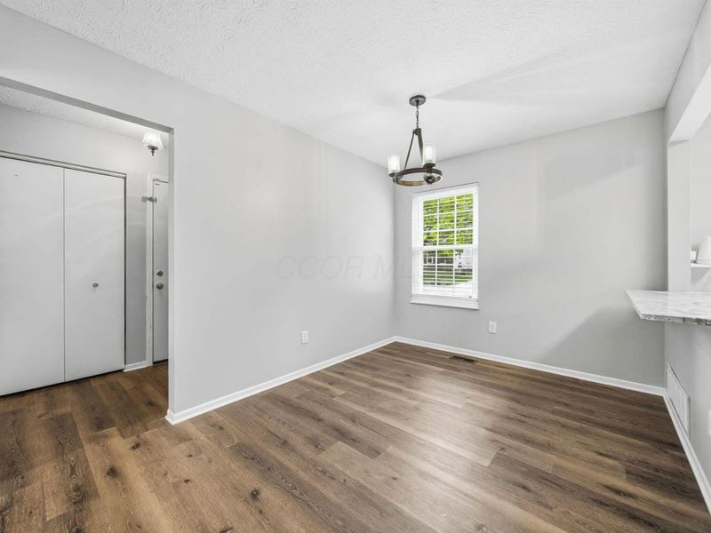 8249 Big Horn Court , Powell, OH 43065 Photo 11