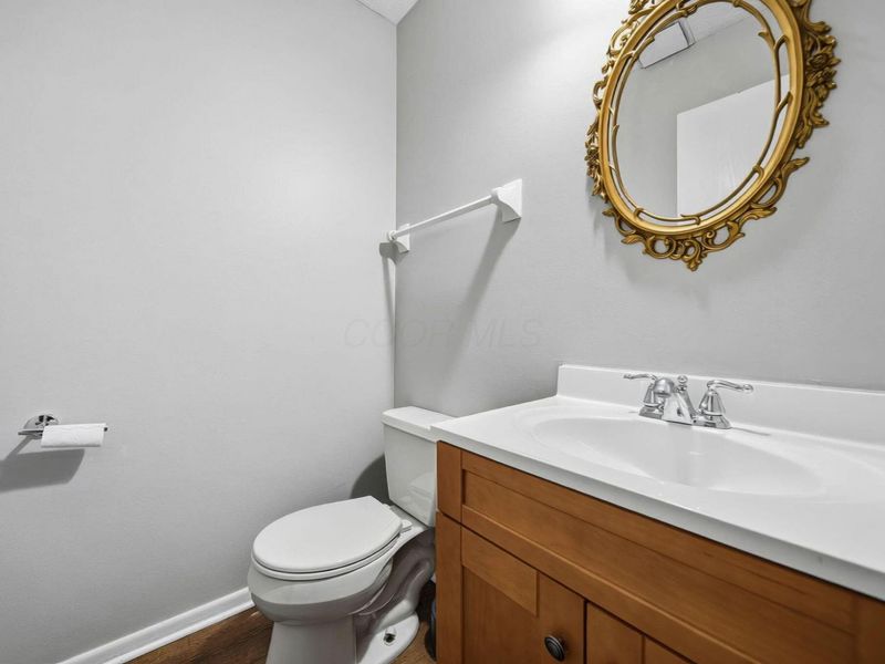 8249 Big Horn Court , Powell, OH 43065 Photo 24