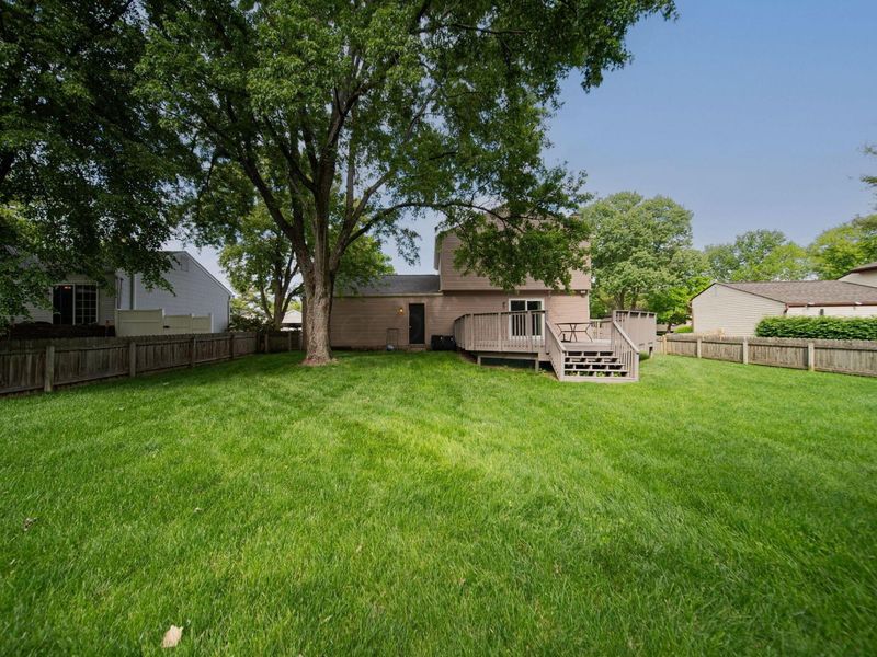 8249 Big Horn Court , Powell, OH 43065 Photo 4