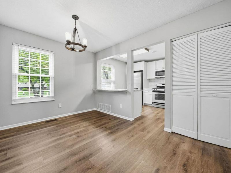8249 Big Horn Court , Powell, OH 43065 Photo 7