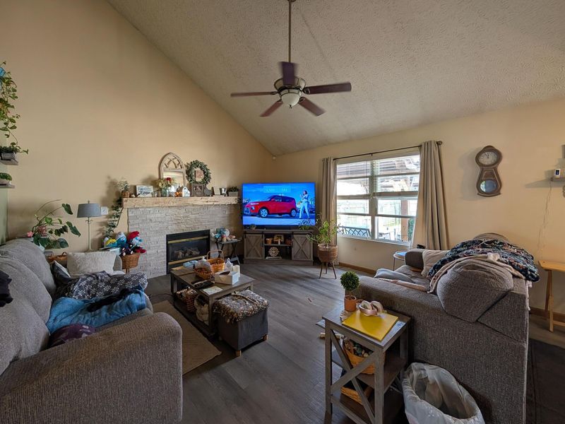 4015 Grayson Drive , Obetz, OH 43207 Photo 4