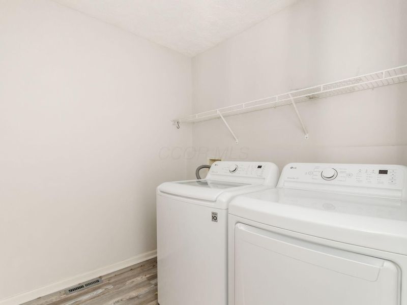 1240 Onaway Court , Columbus, OH 43228 Photo 18