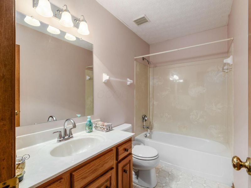 864 Gulliver Drive, Columbus, OH 43207 Photo 19