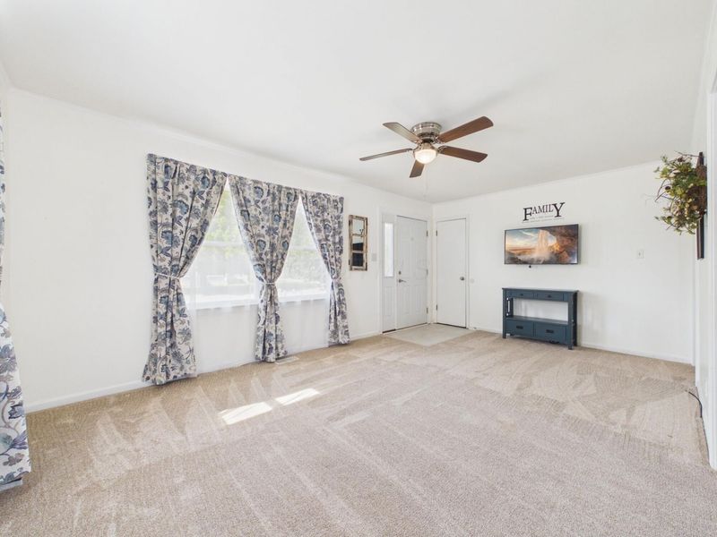 1601 W Maple Street , Baltimore, OH 43105 Photo 5