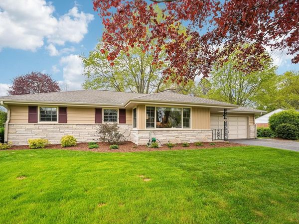 2430 Apple Tree ROAD, Glendale, WI 53209
