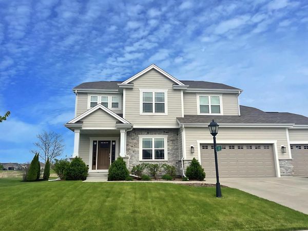 3108 Mineral Springs BOULEVARD, Summit, WI 53066