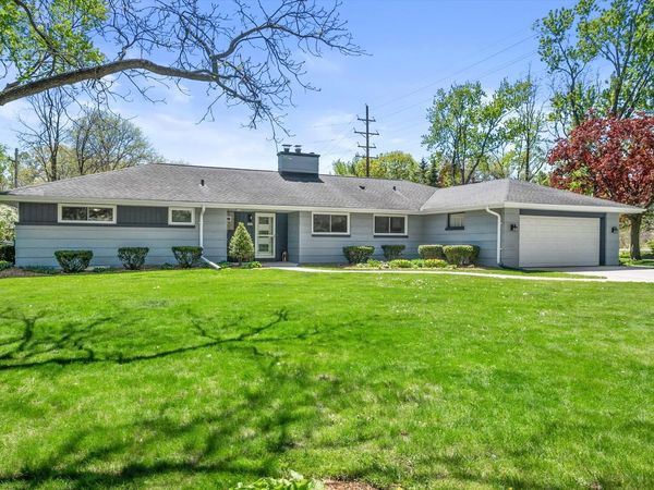 12323 Woodside COURT, Wauwatosa, WI 53226