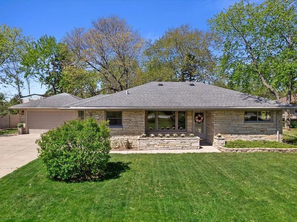 W172N9751 Division ROAD, Germantown, WI 53022