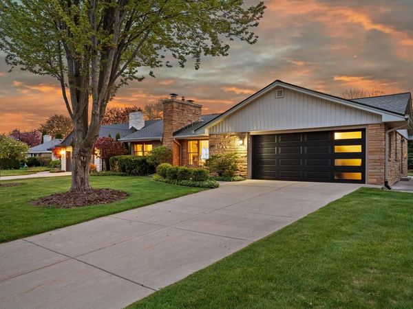 6419 Lake DRIVE, Fox Point, WI 53217