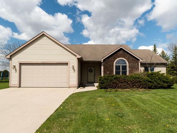 429 Heritage STREET, Belgium, WI 53004
