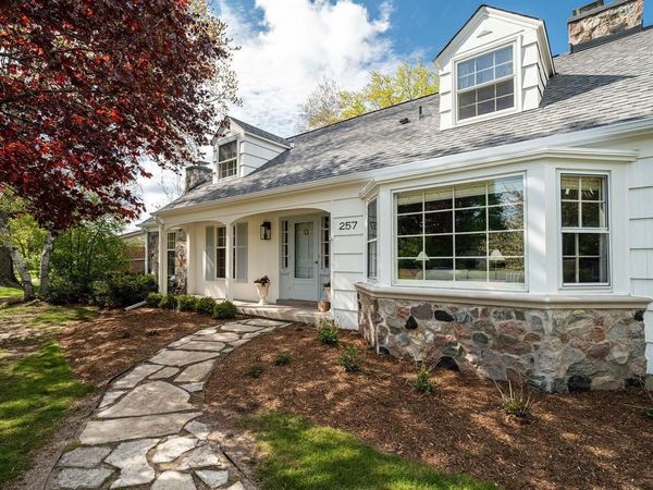 257 Suburban DRIVE, Fox Point, WI 53217