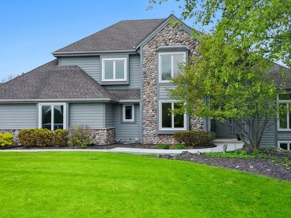 W292N3634 Stillmeadow ROAD, Pewaukee, WI 53072