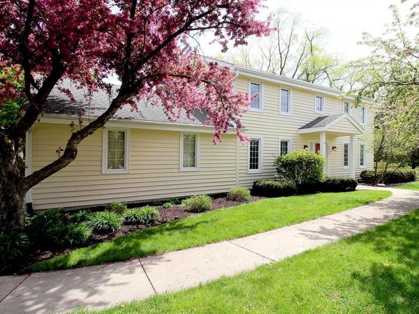 9432 Stanford COURT, Mequon, WI 53097