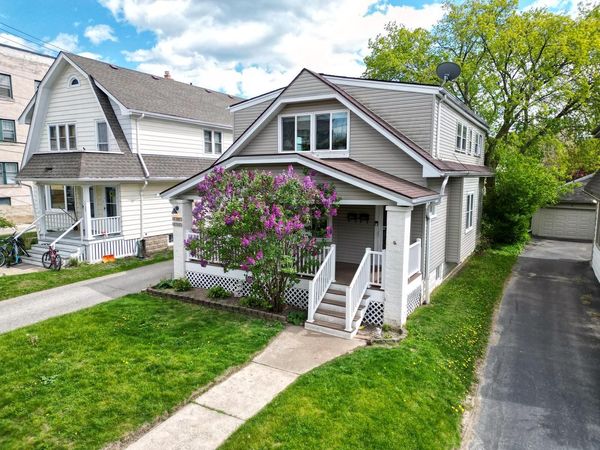 1705 Newton AVENUE, Unit 1707, Shorewood, WI 53211
