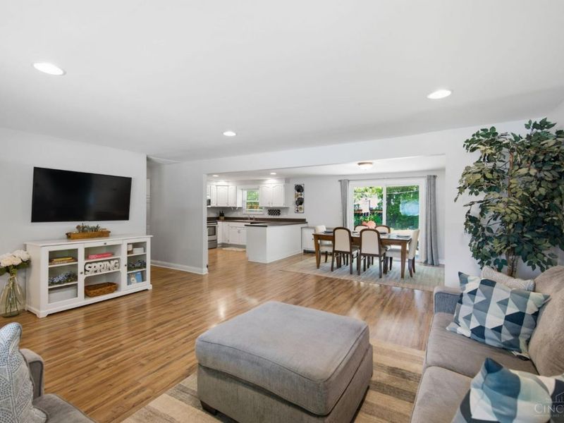 207 Brandenburg Drive, Loveland, OH 45140 Photo 10