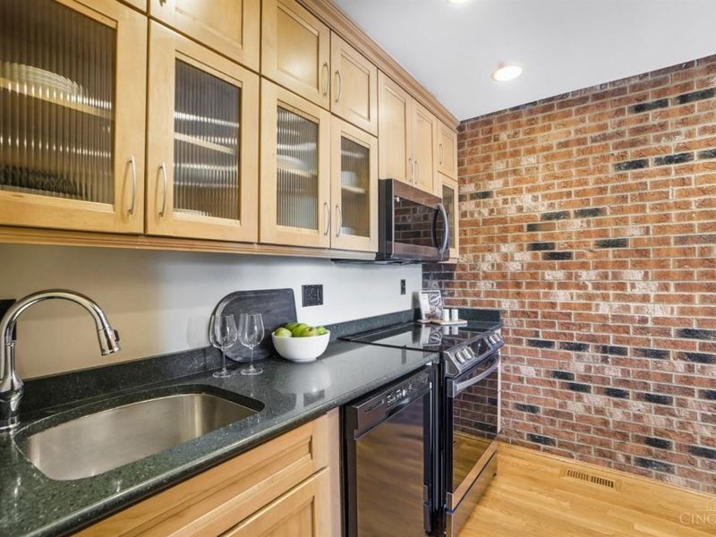 1015 St Gregory Street, Unit 1, Cincinnati, OH 45202 Photo 13