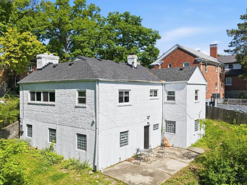 2400 Homestead Place, Cincinnati, OH 45211 Photo 2