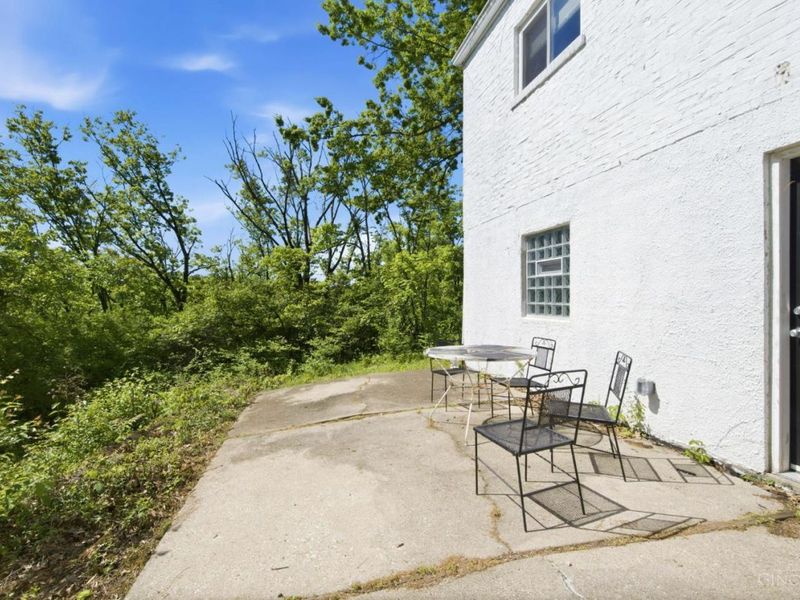 2400 Homestead Place, Cincinnati, OH 45211 Photo 33